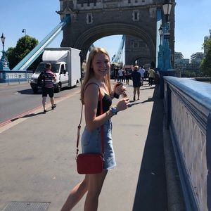 Meet your posher, Remmi!